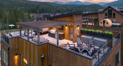 Winter Park Penthouse 141 I Private Rooftop Amenity Plaza I Amazing Views I Discounted Attractions