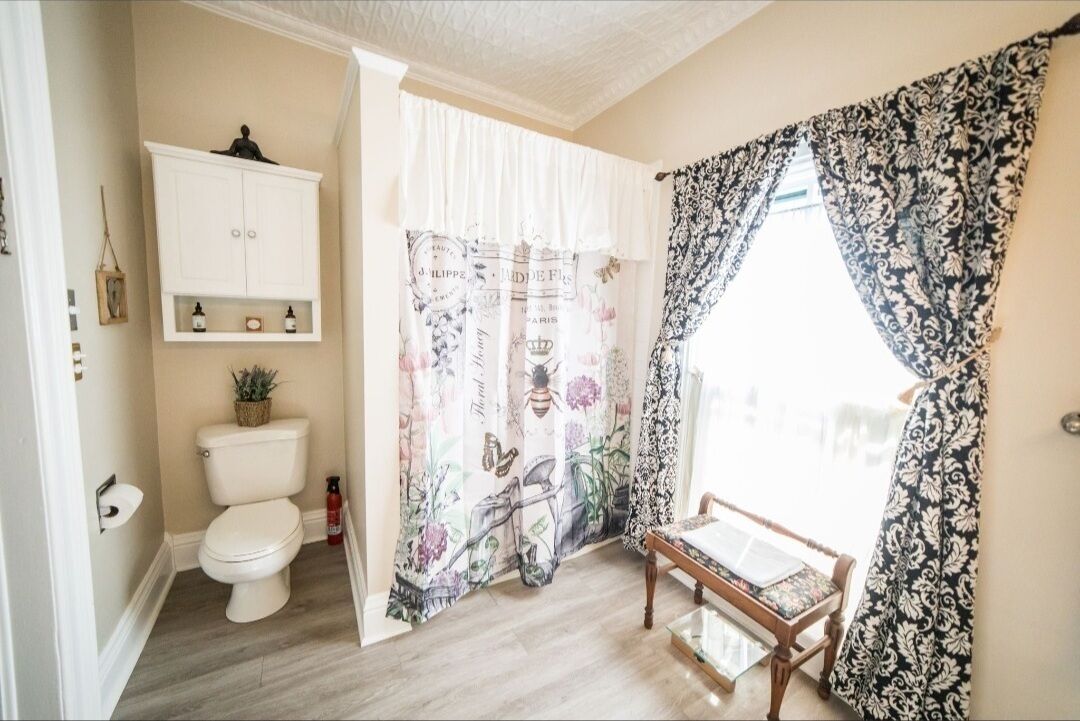 Comfort Single Room, River View | Bathroom | Towels, soap, shampoo, toilet paper