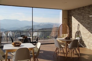 Habitación Deluxe doble | Restaurante al aire libre