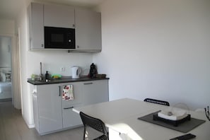 Deluxe Double Room | Private kitchen