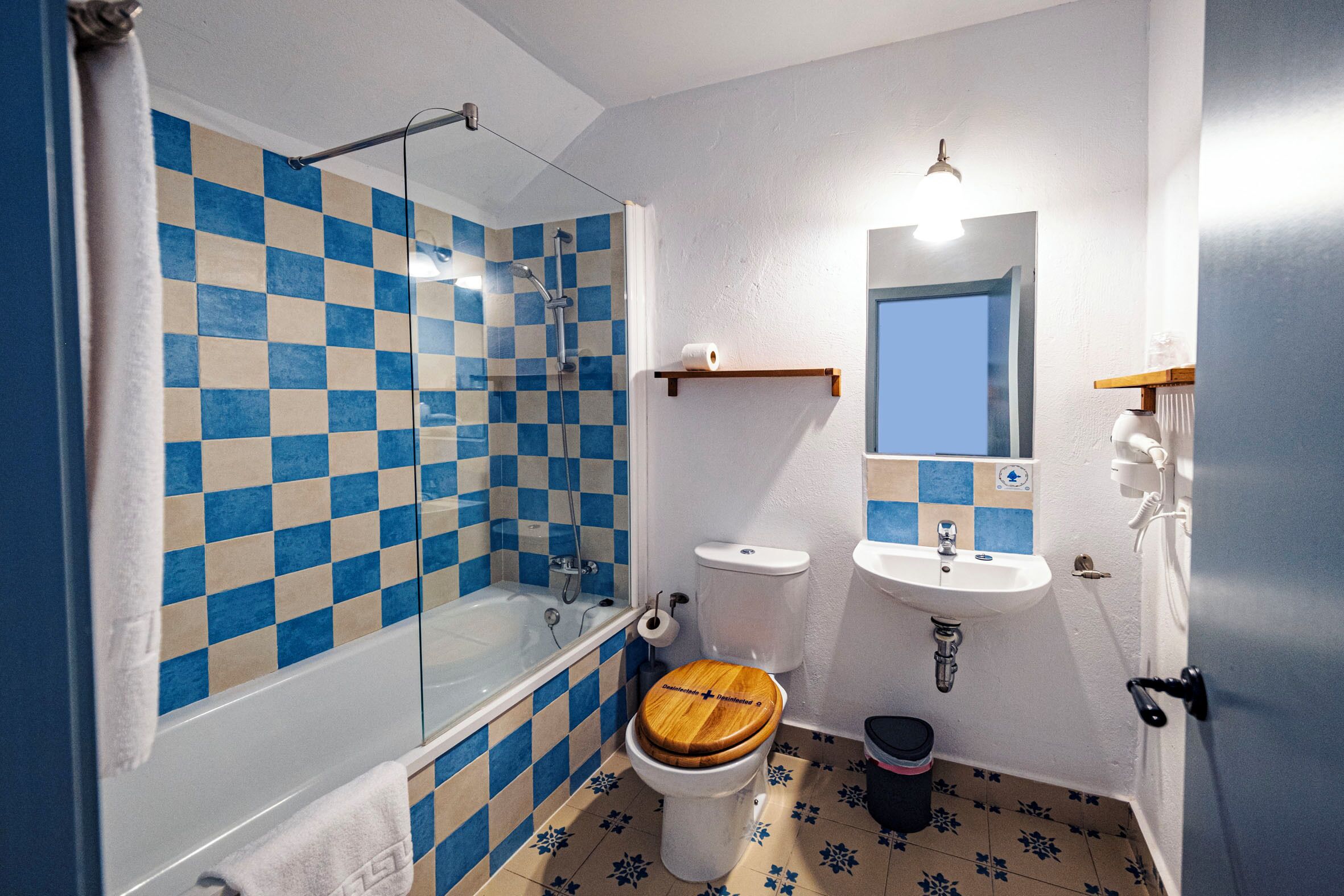 Double Room | Bathroom
