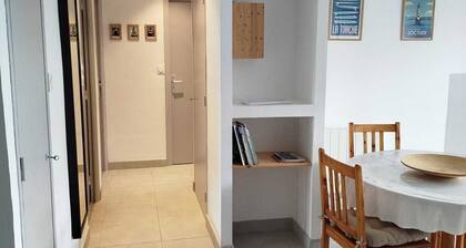 APPARTEMENT MEUBLE- 5 PERSONNES - 2 CHAMBRES- LANDERNEAU 29