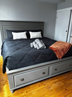 1 chambre, fer et planche à repasser, Wi-Fi, draps fournis