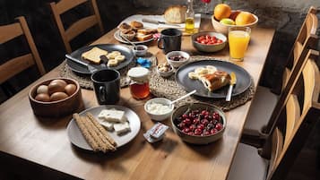 Family Apartment, Mountain View | Dining