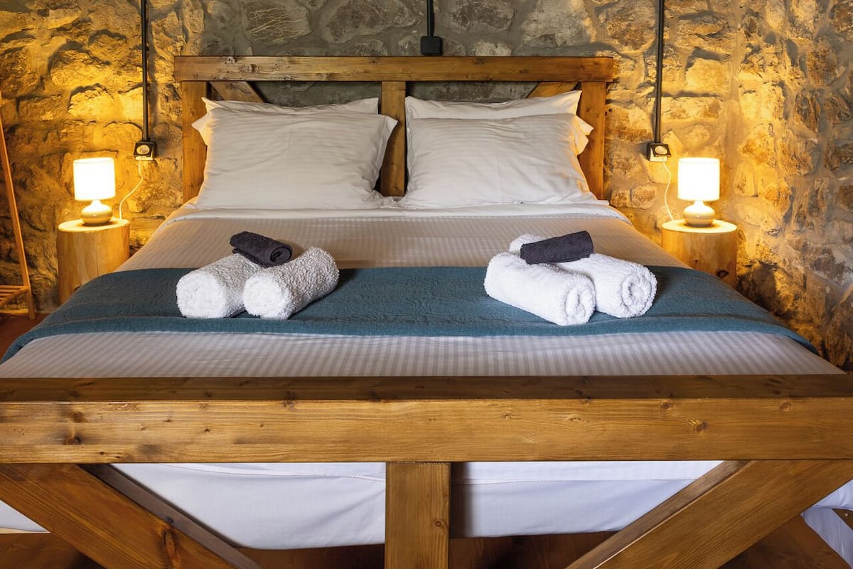 Departamento Deluxe, vista a la montaña | Cortinas blackout, insonorización y wifi gratis