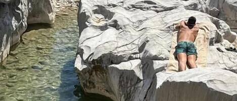 天然プール