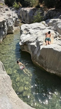 Natural pool. petrastero mountain Retreat-Agrafa