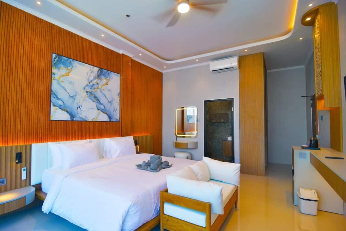 Junior Suite Pool View | Premium bedding, Select Comfort beds, free minibar items, in-room safe