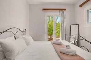 1 slaapkamer, een strijkplank/strijkijzer, wifi, beddengoed