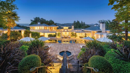 Frank Lloyd Wright-Inspired Healdsburg Estate