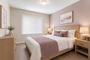 Iron/ironing board, free WiFi - The Cendry Hotel (Toronto)