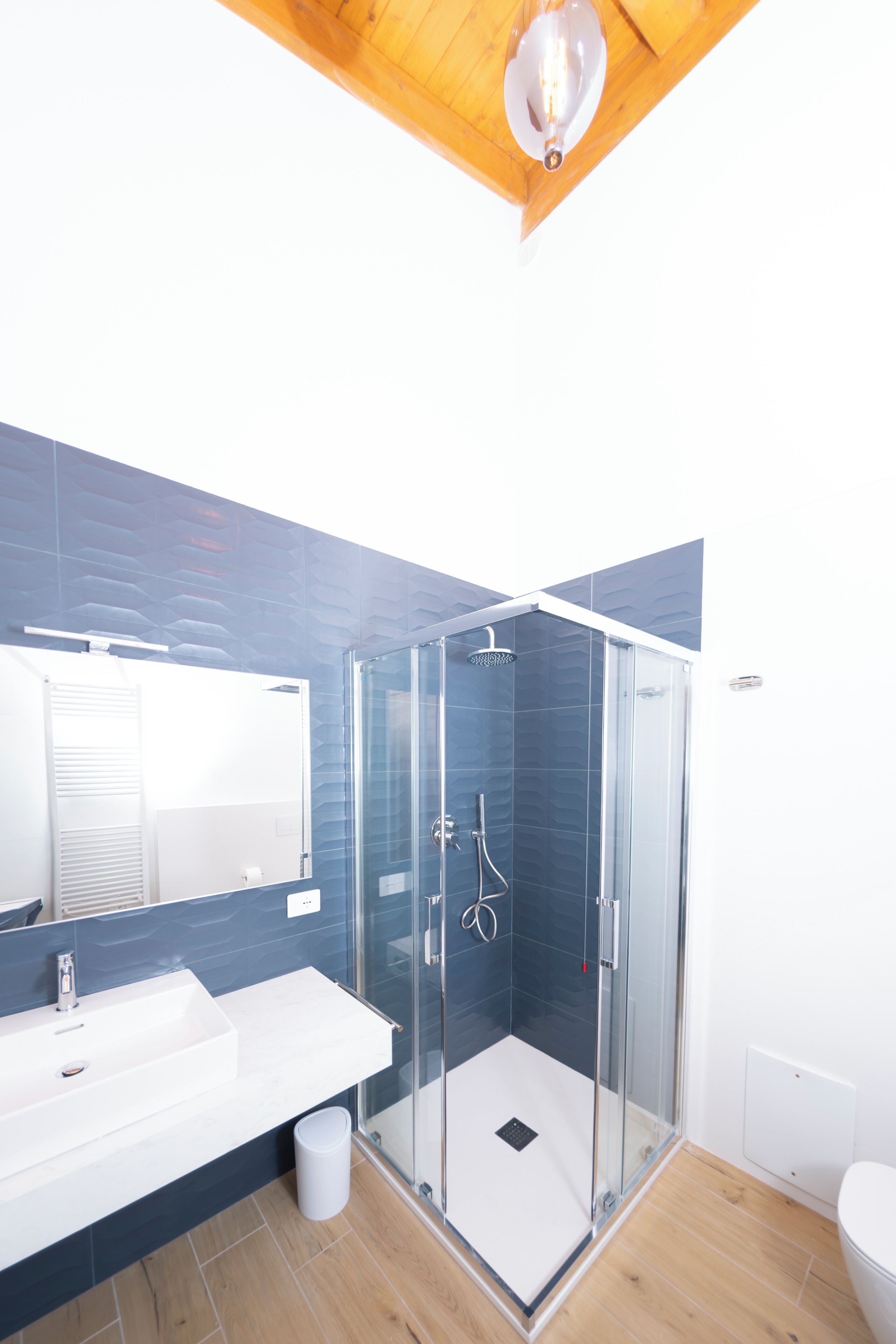 Dusche, Haartrockner, Bidet, Handtücher