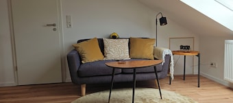 Quiet attic studio in Cologne-Holweide, a 2-minute walk to the S-Bahn station for Deutz/Messe