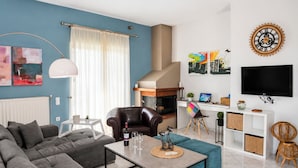 Apartment, Garden View | Living area | Smart TV - Villa Morea With Pool Near Chania City (Chania)