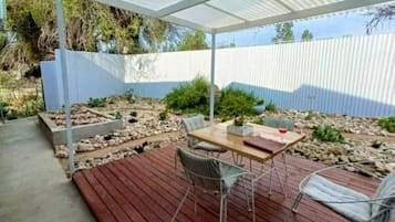 Comfort Triple Room, Patio, Garden View | Outdoor dining