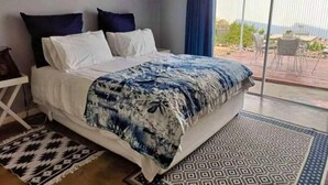 Comfort Triple Room, Patio, Garden View | Iron/ironing board (on request), free WiFi - Karoo Nest Calitzdorp (Calitzdorp)