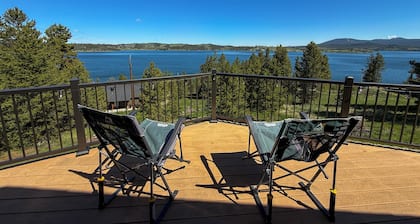 Cozy log home retreat above Georgetown Lake. World-class skiing, fishing, hiking & kayaking minutes away. Room for 8, The Grizzly Den is great for families! Sweeping mountain & lake views from the deck and firepit. Your Montana basecamp awaits.