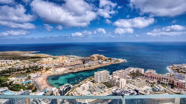 Mercury Tower Suites By Asignatures - Malta