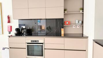 Appartamento Superior, balcone, vista mare | Cucina privata