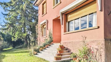 Villa, uitzicht op tuin | Exterieur