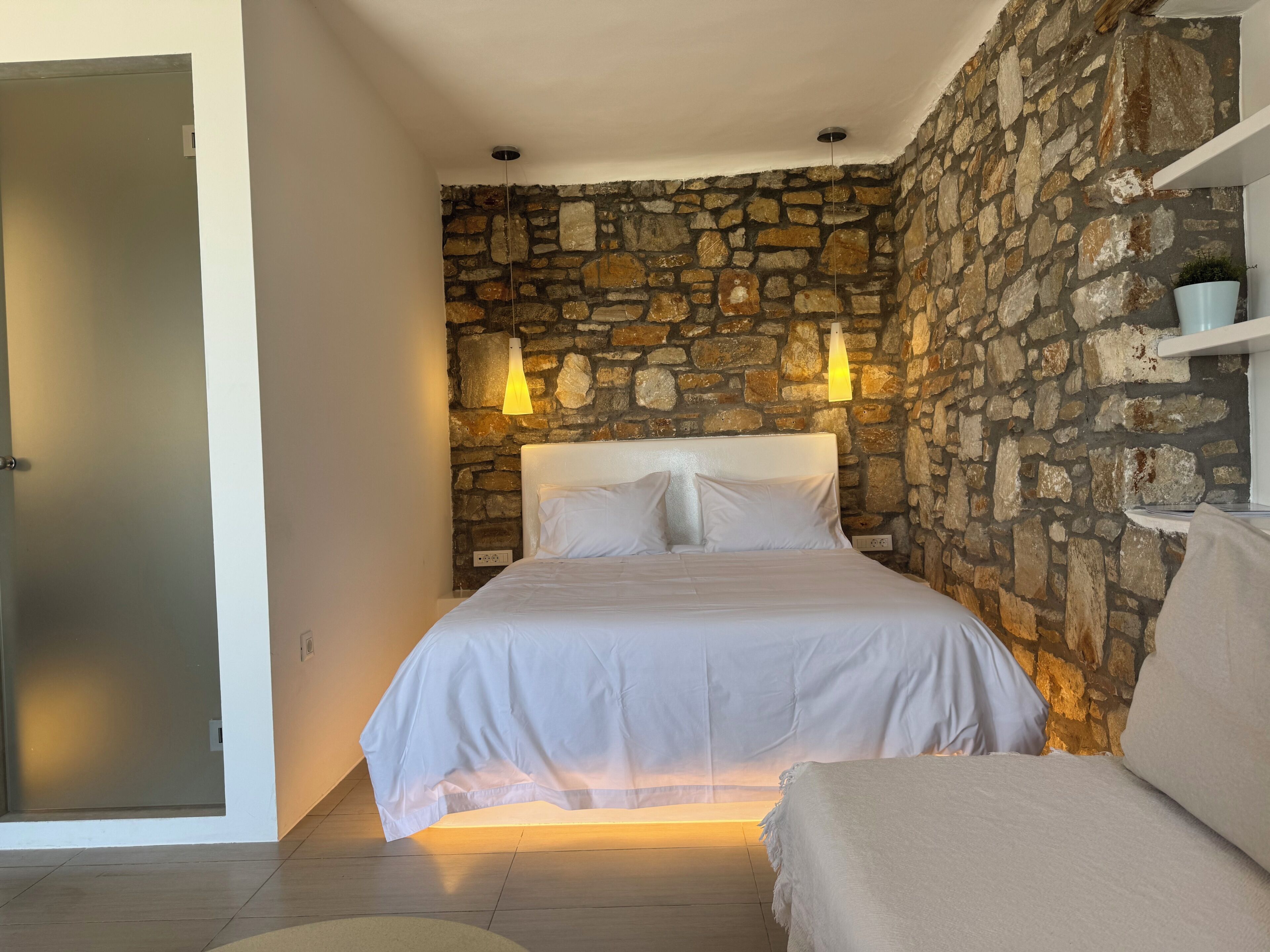 Double Room, Balcony, City View | In-room safe, soundproofing, iron/ironing board, free WiFi