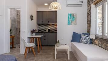 Apartment, Patio, City View | Interior