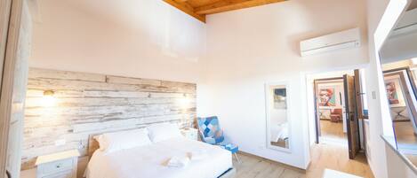 WiFi, bed sheets
