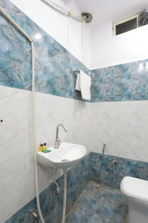 Superior Triple Room, City View | Bathroom | Shower, free toiletries, towels - Kashi Residency New Hotel Varanasi (Varanasi)