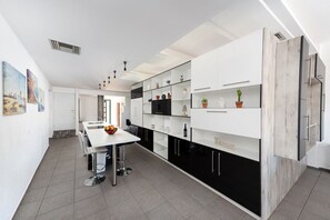 Dining - Enjoyable 2-bedroom house with ACand bbq beachfront (Agios Nikolaos)