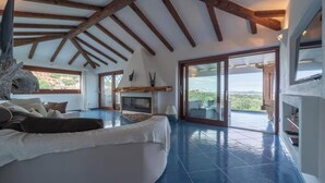Living area - [Luxury Villa San Teodoro] Sea View with Pool (San Teodoro)