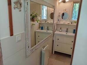 Bathroom - Vacation rentals at Tine in Provence (Châteaurenard)