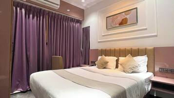 Superior Double Room, City View