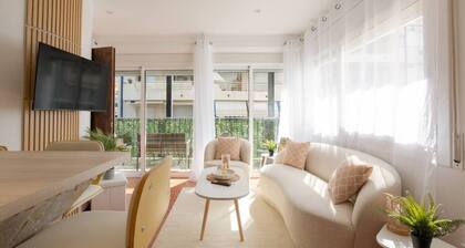 Oasis | Bright 2BR Apartment with Balcony Sitges