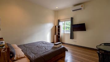 Vila, vários quartos, para fumantes, vista para o jardim | 12 quartos