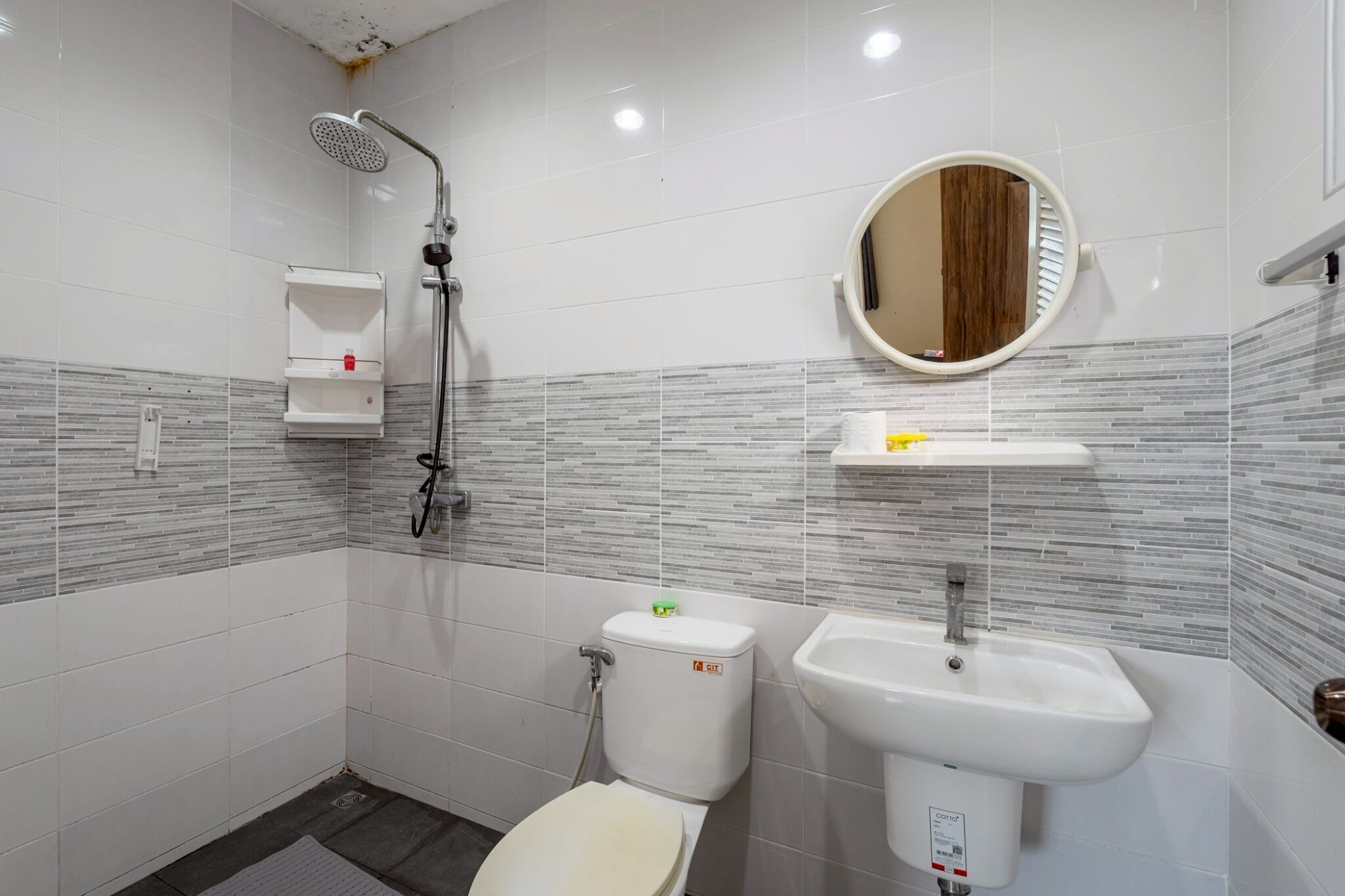 Villa, Multiple Bedrooms, Smoking, Garden View | Bathroom