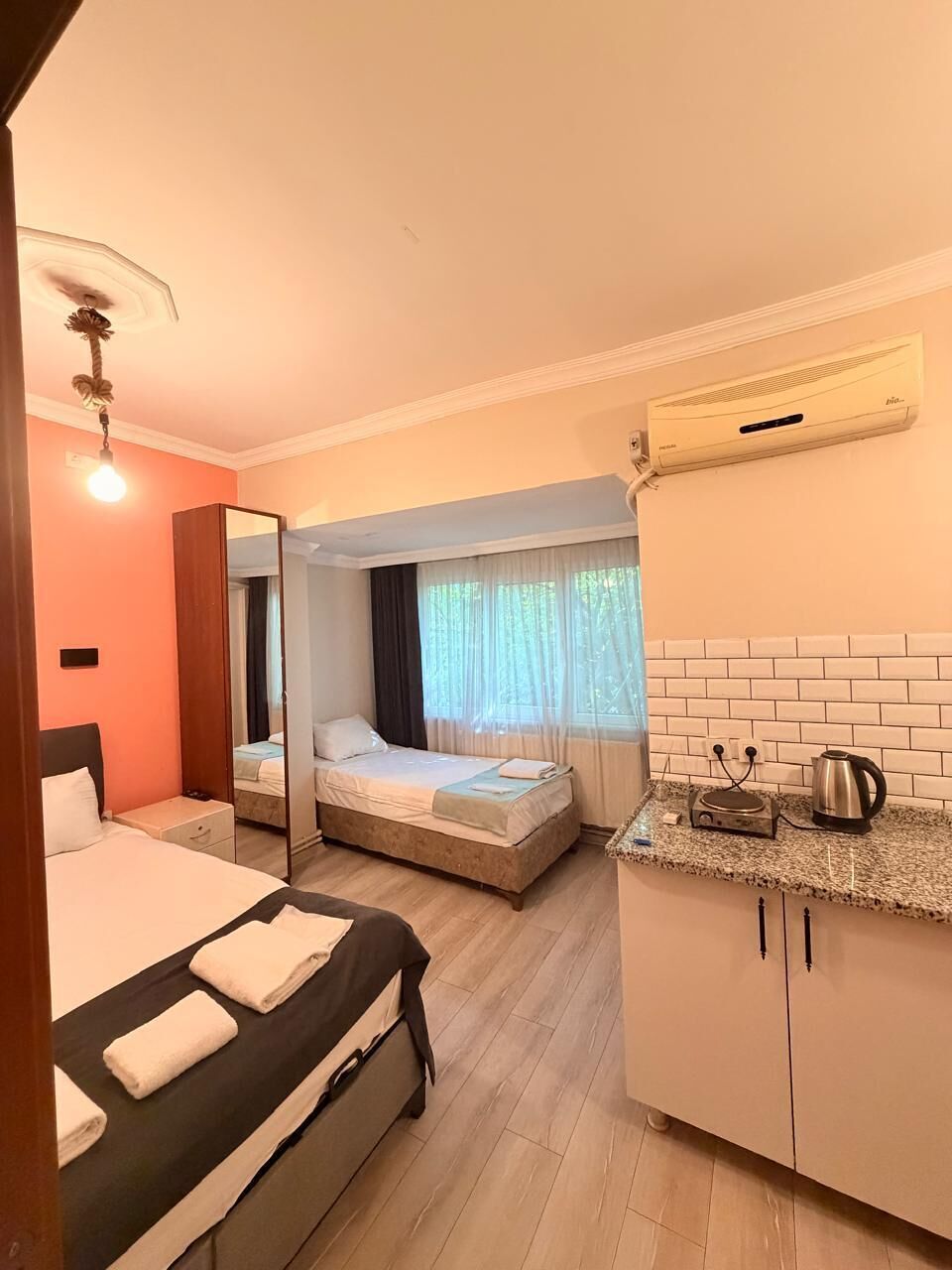 Standard Triple Room, Kitchenette