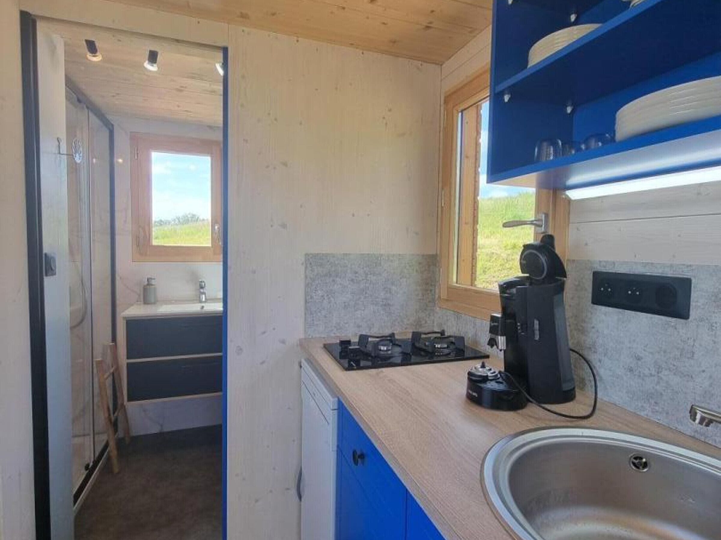 Fridge, microwave, dishwasher