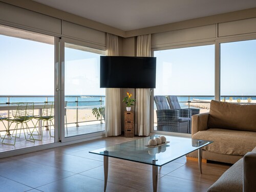 Bright apartment, sea view - 6 guests