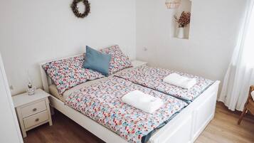 2 bedrooms, WiFi, bed sheets