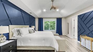 4 bedrooms, iron/ironing board, WiFi (free), bed sheets