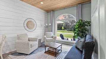 Smart TV, offices