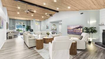 Smart TV, offices
