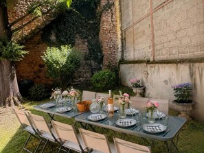 Outdoor dining - House with pool in Moulins center - 8 guests (Moulins)
