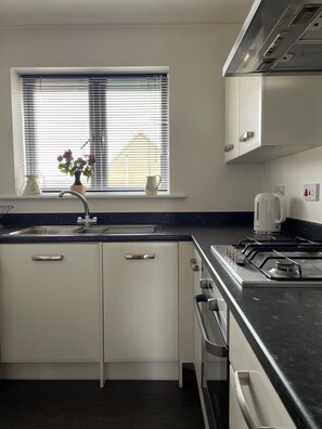 Private kitchen - The Coach-House, Lincoln Central + Parking, walking distance to all attractions (Lincoln)