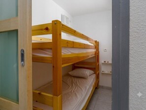 Room - Apartment with pool - 6 guests (Le Grau d'Agde)