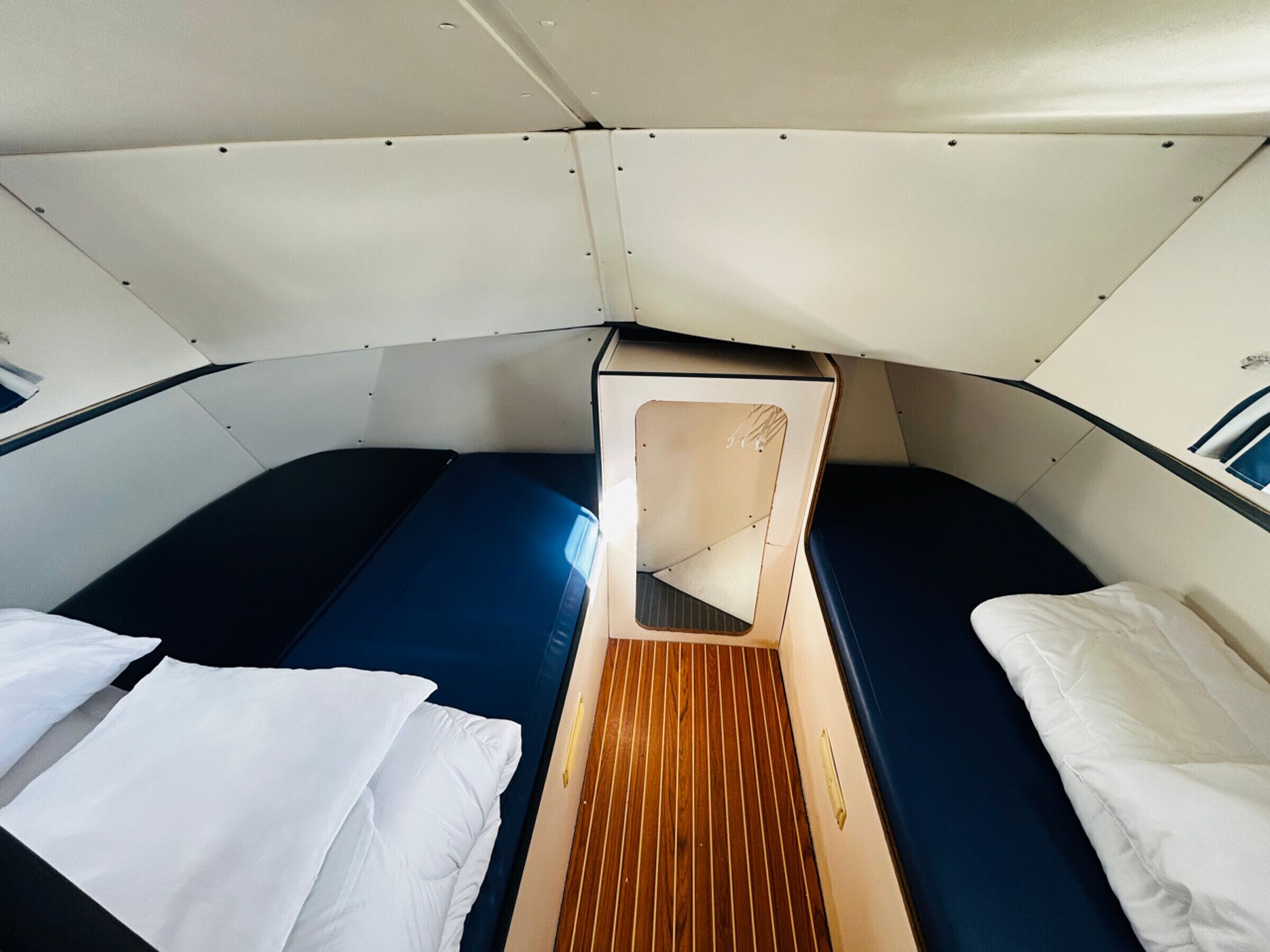 2 bedrooms, bed sheets