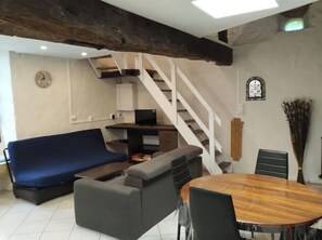Fernseher, Kamin