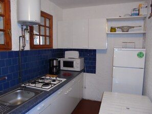 Fridge, microwave