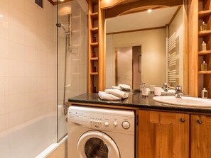 Bathroom - Bright apartment, mountain view - 6 guests (Val-d'Isère)