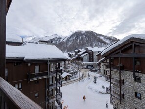 Property grounds - Apartment 5 guests, clear view, at the slopes (Val-d'Isère)